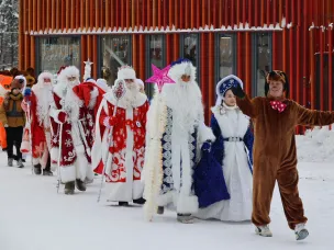 Окружной конкурс Дедов Морозов и Снегурочек прошел в Парке культуры и отдыха им. А.П. Гайдара