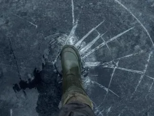 Вчера в Нижнем Новгороде в акватории Волги три человека провалились под лед