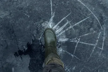 Вчера в Нижнем Новгороде в акватории Волги три человека провалились под лед