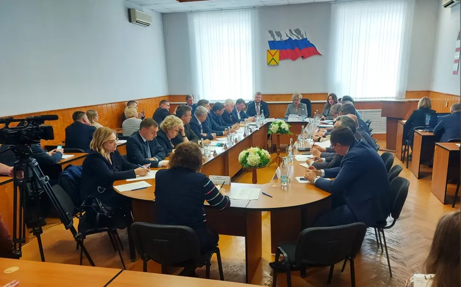 Как привлечь молодых специалистов в социальную сферу обсудили на выездном заседании комитета по социальным вопросам