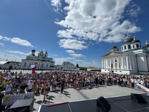 В Арзамасе состоялся масштабный легкоатлетический забег «Арзамасские Купола»