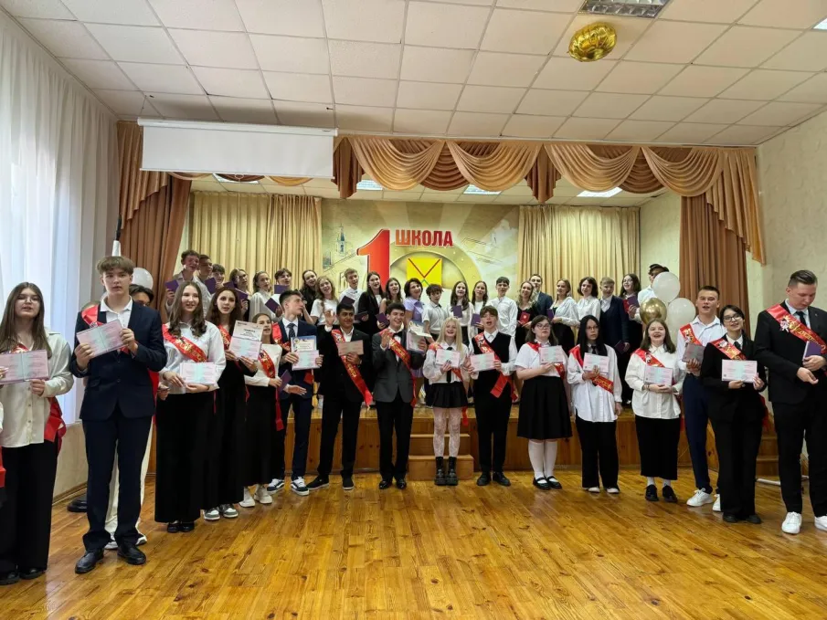 В округе начались выпускные