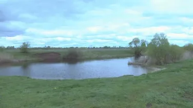 Водолаз чистит Тешу