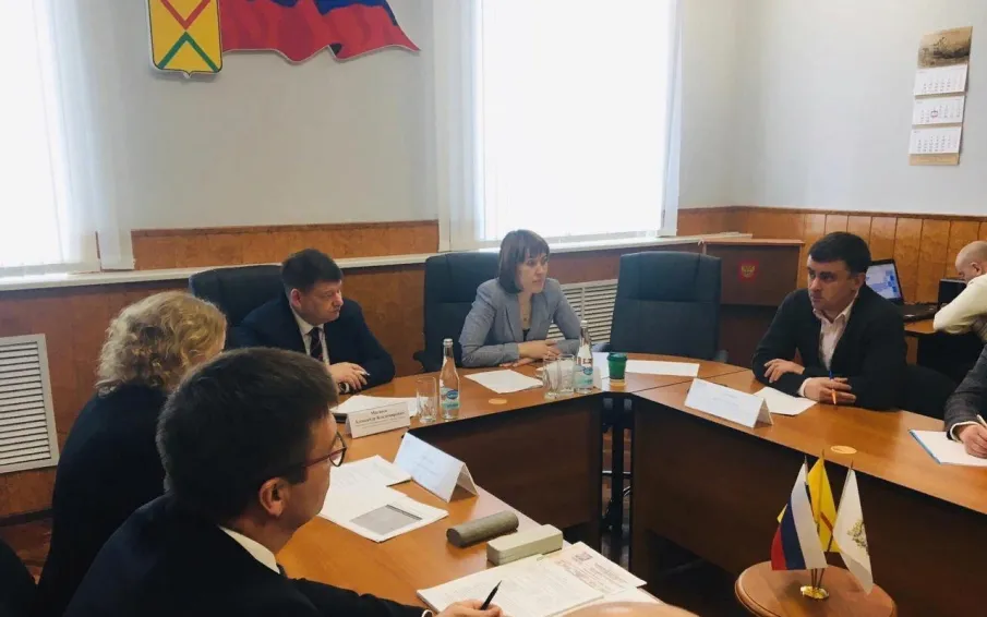 Тема дефицита квалифицированных рабочих кадров на предприятиях ОПК города Арзамаса стала главной в ходе заседания круглого стола