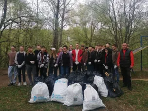 Субботник на береговой территории Смирновского пруда