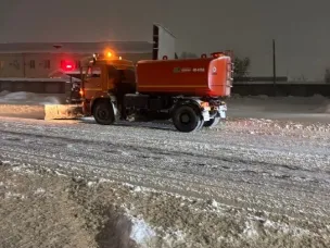 Сначала автобусы и «скорая», потом - тротуары