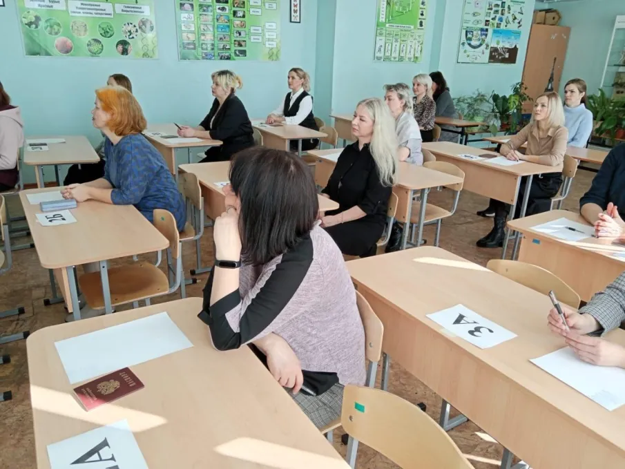 Родители будущих выпускников Арзамаса приняли участие в акции «Сдаем вместе. День сдачи ЕГЭ родителями»
