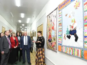 Вчера в Законодательном Собрании Нижегородской области открылась выставка «Прогулки по Арзамасу»