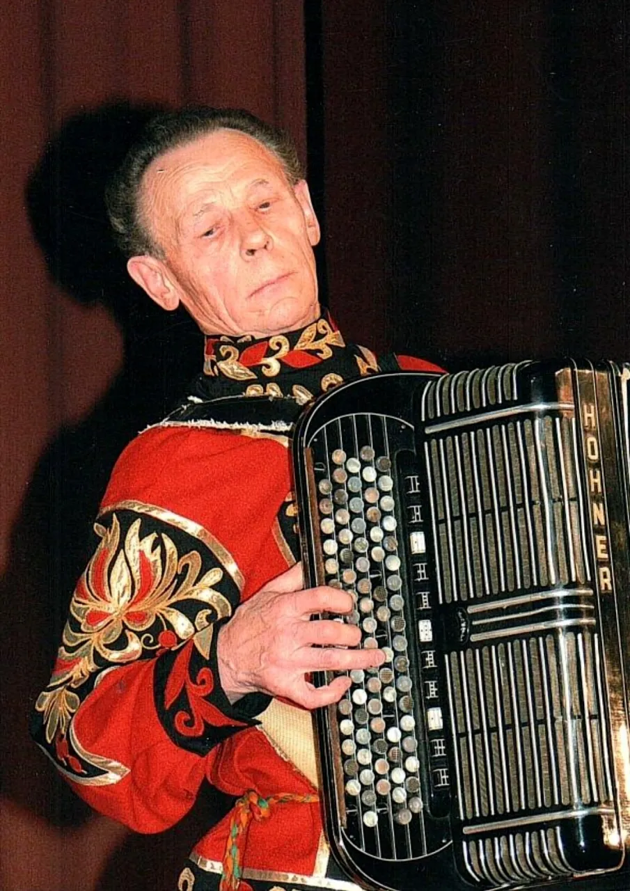 Сегодня 90 лет исполняется Виктору Ивановичу Куприянову