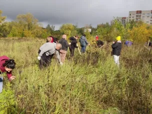 В период с 26 по 30 сентября 2022 года на территории города Арзамаса проводились мероприятия по посадке зелёных насаждений в рамках Всемирного экологического субботника «Зелёная Россия»