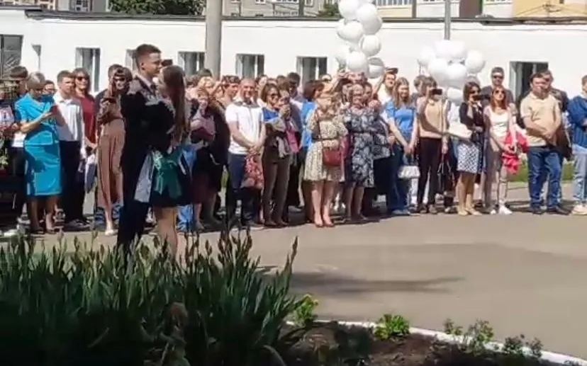 Сегодня в школах округа началась череда «Последних звонков»