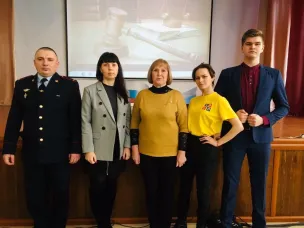 Арзамасские полицейские провели для студентов круглый стол по профилактике экстремизма