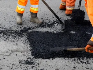 Ямочный ремонт дорог начался в Арзамасе