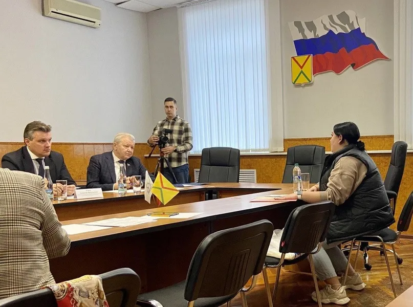 Заместитель председателя Законодательного собрания Дмитрий Краснов провел личный прием граждан