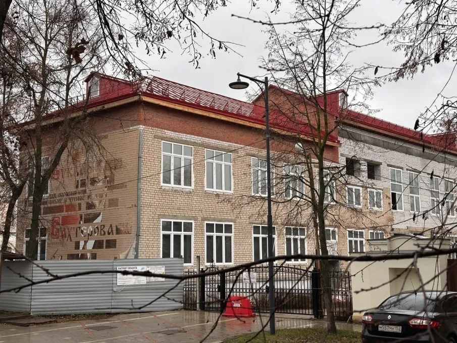 В школе № 1 приступили к укреплению фундаментов