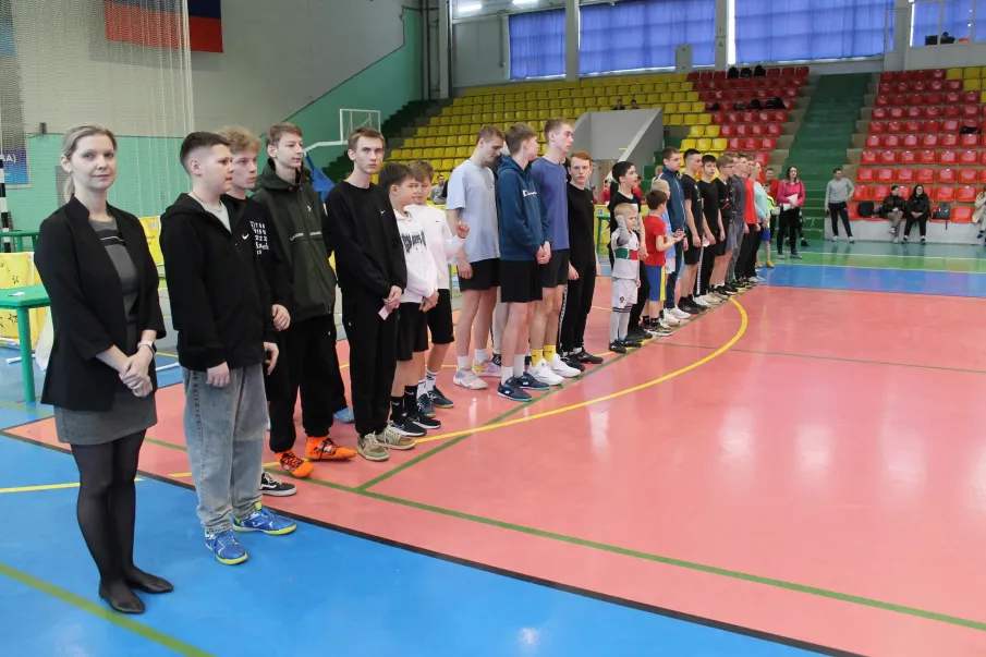 Спортивная игра «Вперед, мальчишки!» состоялась в ФОК «Звёздный»