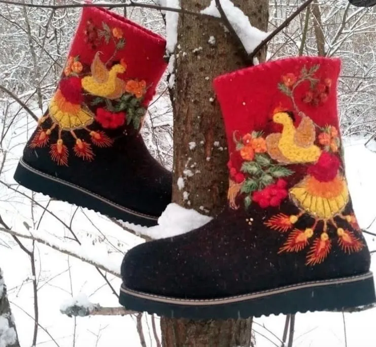 Завершился приём заявок на участие во Всероссийском конкурсе декоративно-прикладного искусства «Арзамасский валенок-2025»