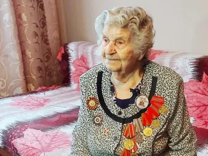 У ветерана Великой Отечественной войны Анны Ивановны Ковалевой сегодня в гостях побывал глава Арзамаса Александр Щелоков