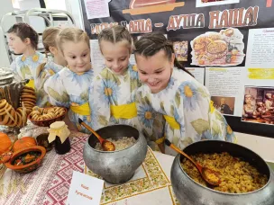 Каши, щи и курники — на столах школьных столовых в Дни русской кухни