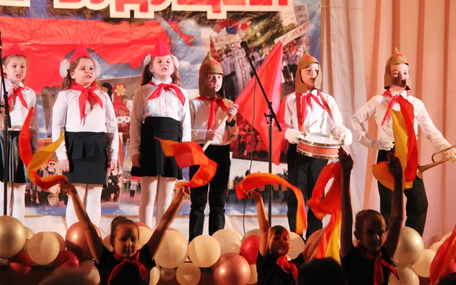 Ровно 100! Столько лет исполнилось пионерскому движению сегодня