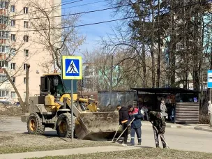 Город просыпается, смет убирается