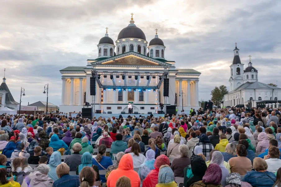Продолжается прием заявок XIV Международного фестиваля — конкурса православной и патриотической песни «Арзамасские купола»