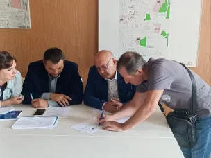 Проблемы ЖКХ, ремонт сельских дорог, судьба рынка «Центральный» — эти и другие вопросы рассматривались на личном приеме граждан у первого заместителя мэра округа Михаила Гусева