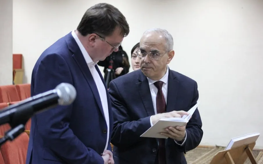 НИЖЕГОРОДСКИЕ АРХИВИСТЫ ПРЕДСТАВИЛИ В АРЗАМАСЕ НОВОЕ ИЗДАНИЕ О ЖИЗНИ АРЗАМАССКОГО УЕЗДА